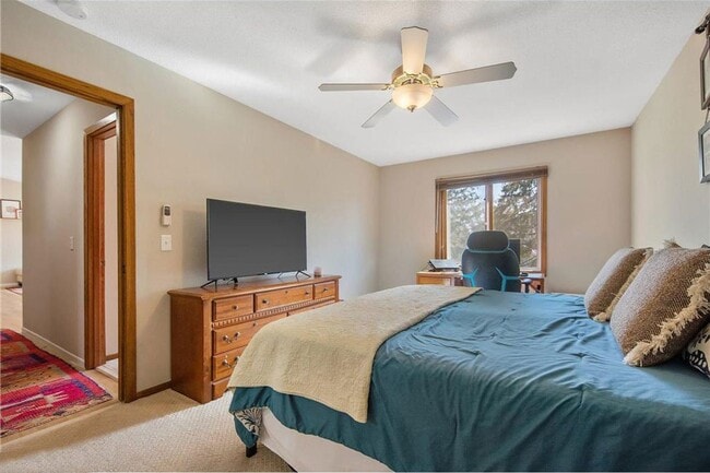 Building Photo - 3 Bed/2 Bath Townhome - Available Sept 1st!