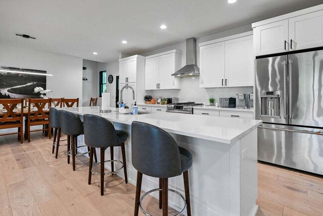 Building Photo - 1678 Archer Ave