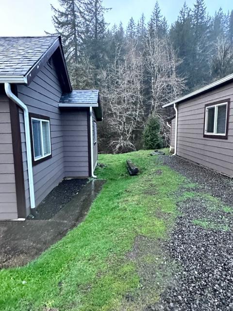 Building Photo - 5763 1/2 Salmon River Highway