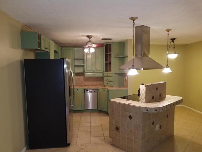 Building Photo - 5725 Fernley Dr E