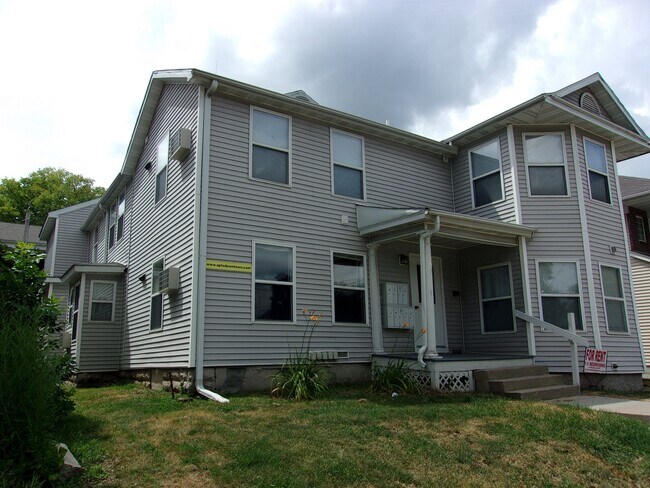 Foto del edificio - 407 N Dubuque St