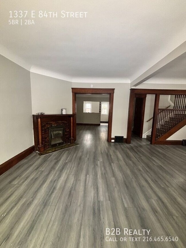 Building Photo - 1337 E 84th St