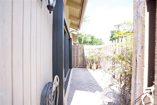 Foto del edificio - 2125 SW 81st Ave