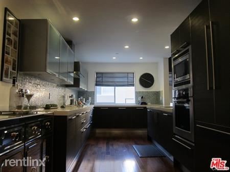 Foto principal - 928 N Croft Ave