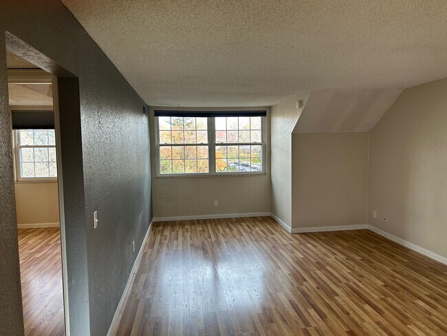 Sala de estar - 3250 O'Neal Cir