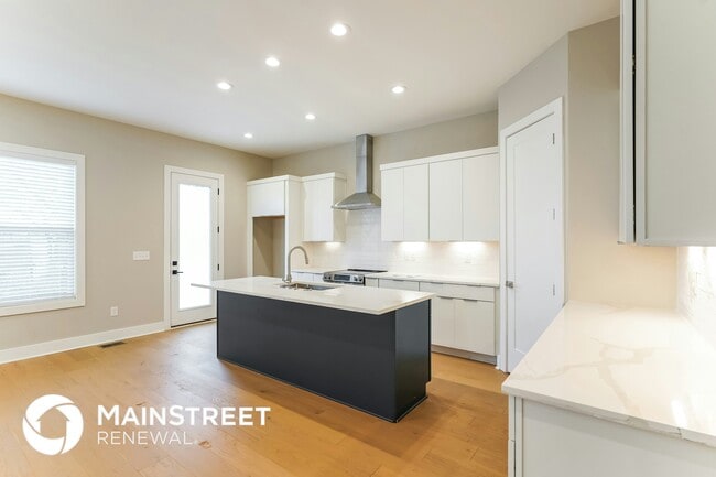 Building Photo - 2142 Oakland St