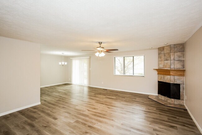 Building Photo - 11714 Madden Ln