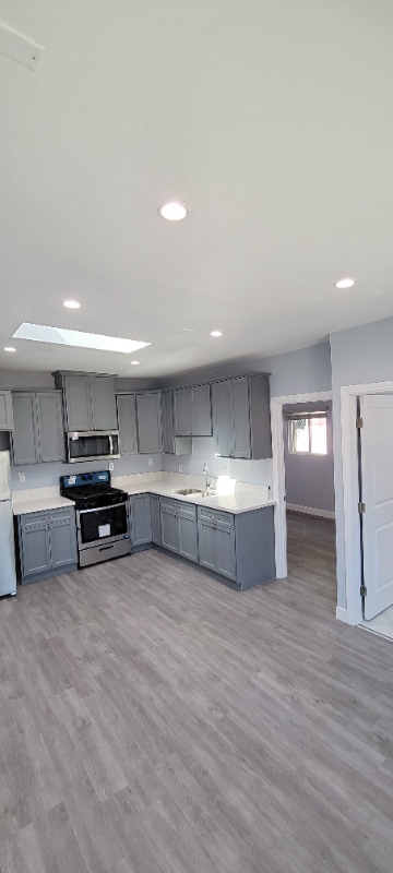 Building Photo - 362 S Palm Dr