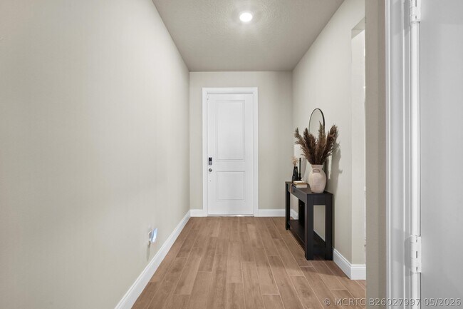 Foto del edificio - 8588 Dahlia Cir