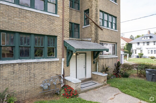 Building Photo - 439 Kenilworth Ave