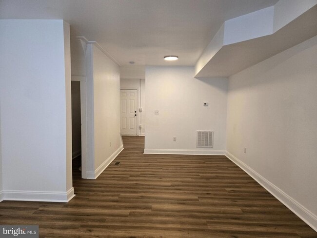 Foto del edificio - 735 S Kent St