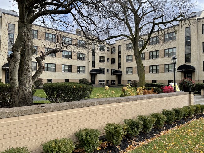 Parkside Place Apartments - Apartments in Buffalo, NY | Apartments.com