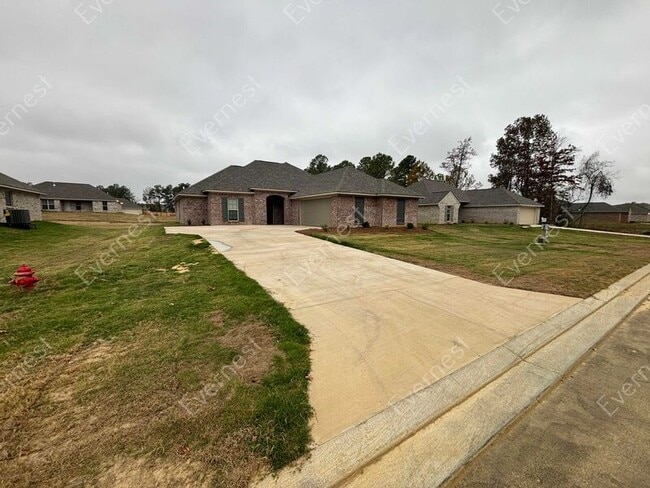 Building Photo - 235 Chartleigh Cir