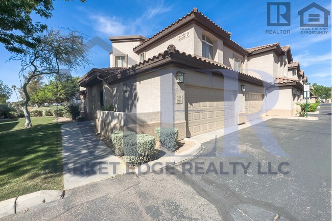 Foto del edificio - 2Bed/2Bath Furnished Condo in Superstition Springs -- Golf Course Views! -- 2 Car Garage!
