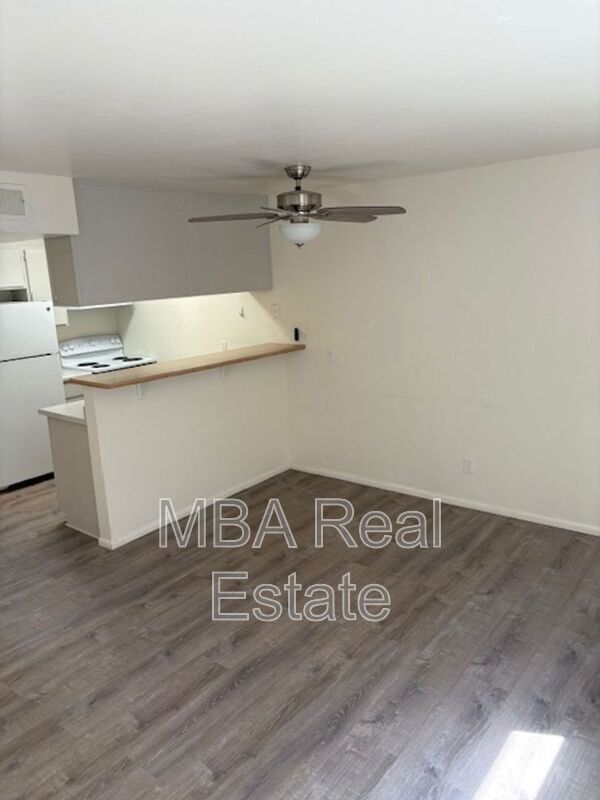 Foto del edificio - 610 S Granite St