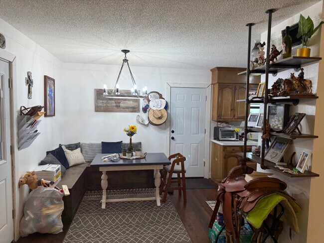 Foto del edificio - 3153 Roosevelt Dr