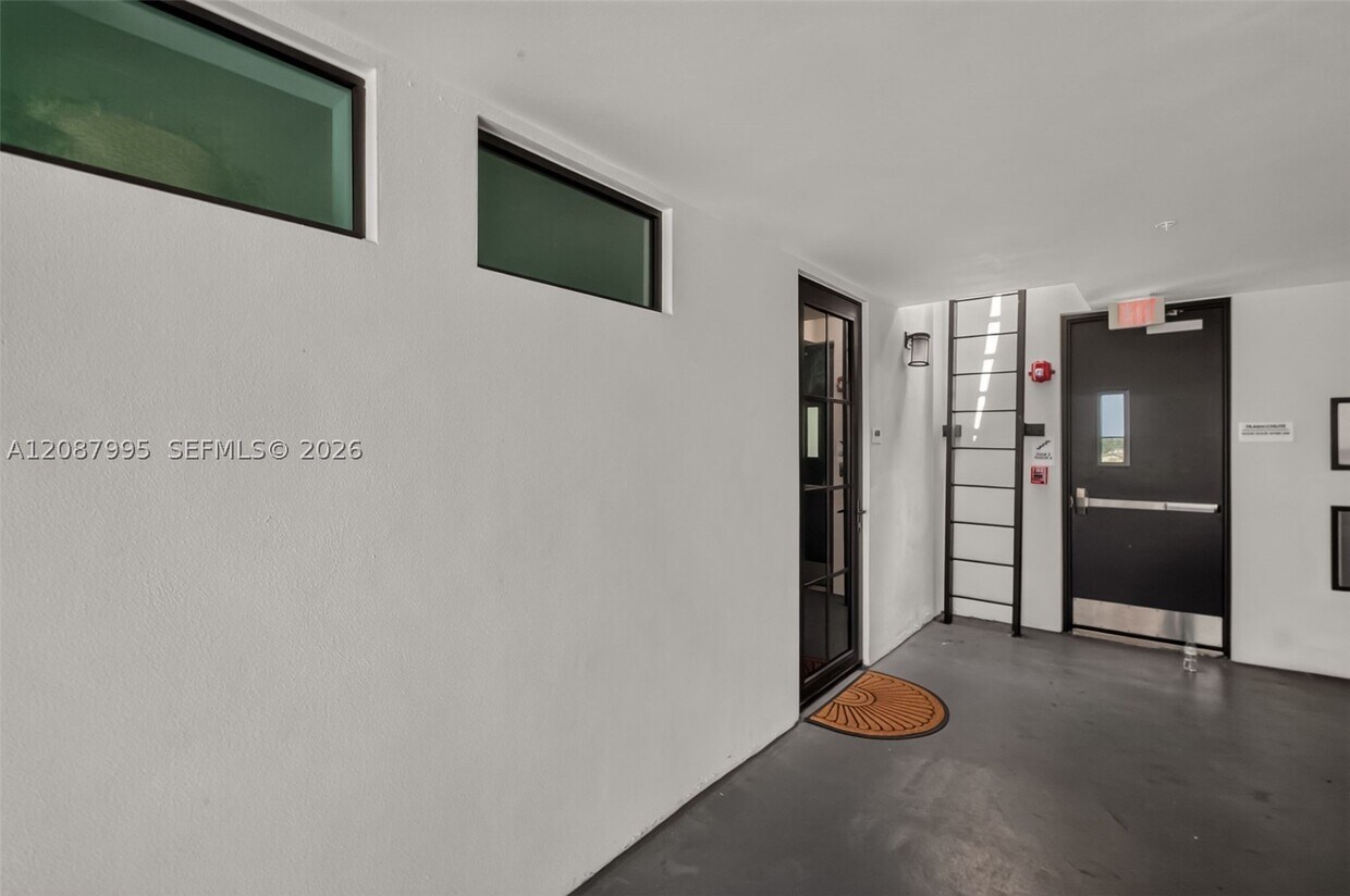 Foto del edificio - 4100 SW 64th Ave