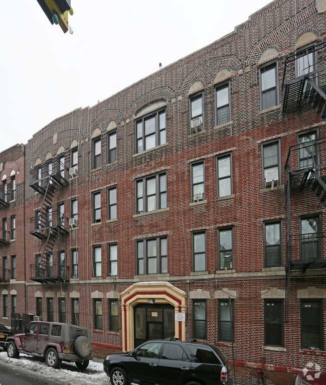 Building Photo - 1212 Lincoln Pl
