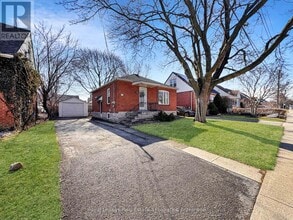 Building Photo - 181 E 13th St