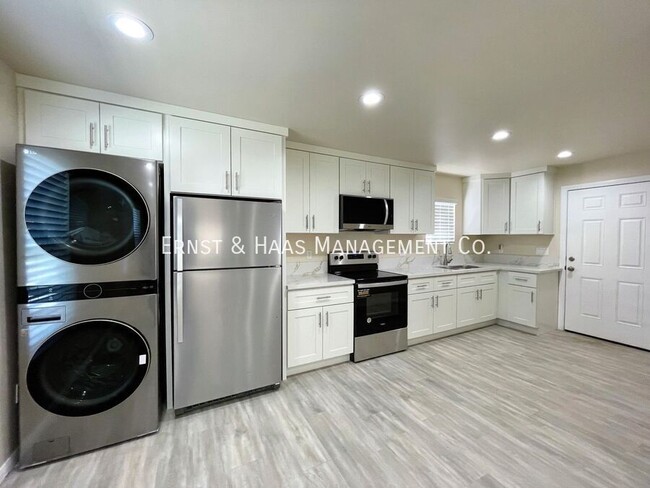Building Photo - 15134 S Frailey Ave