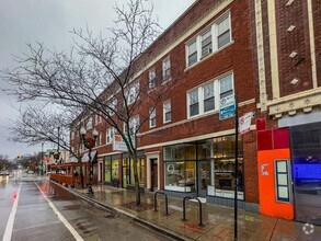 Building Photo - 4450 N Western Ave