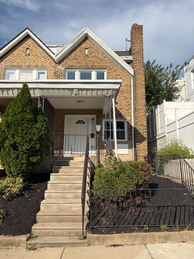Photo - 5309 W Oxford St