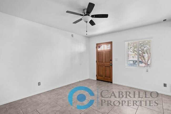 Foto del edificio - 2110 Bacon St