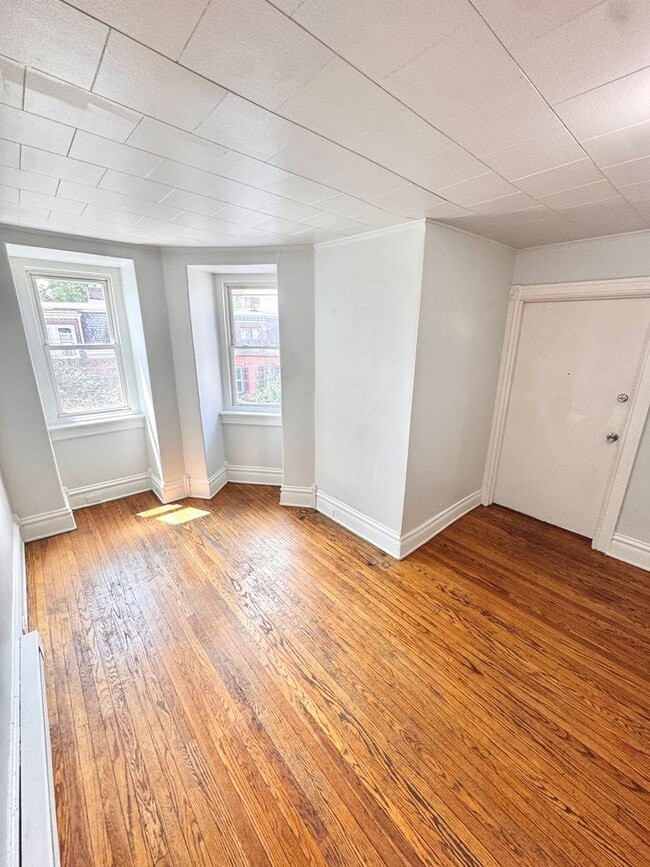 Building Photo - 1103 Linden St