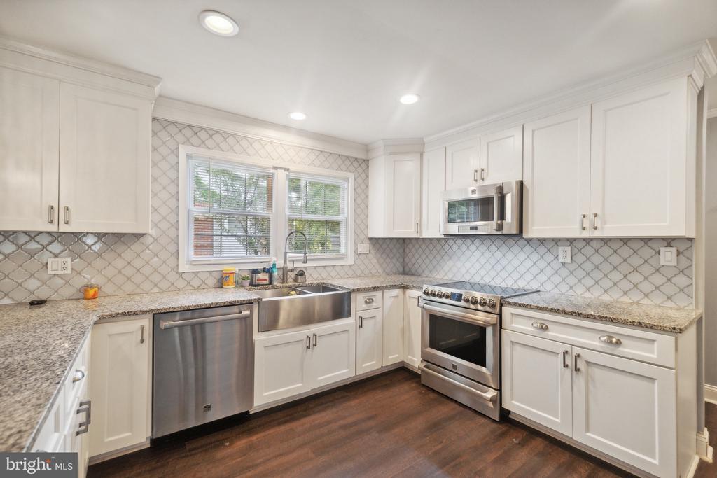 Primary Photo - 1208 Aquia Dr