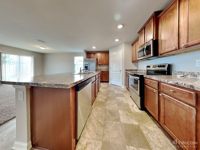 Building Photo - 2110 Pebble Point Dr