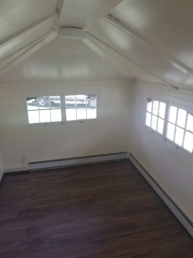 Building Photo - 1 Shoemakers Ln