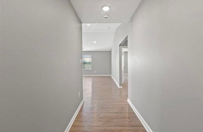 Building Photo - 225 Parker Pl