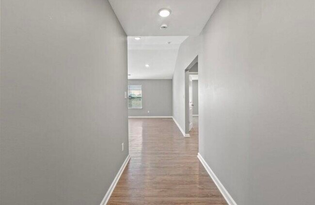 Foto del edificio - 225 Parker Pl