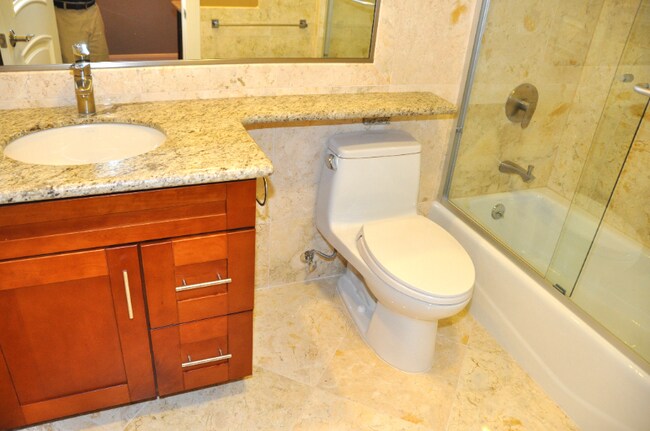 Foto del edificio - 2547 28th Ave