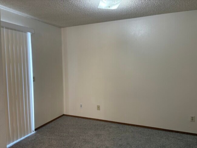 Building Photo - Windcreek Condominiums near Buckley and Mi...