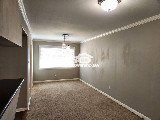 Foto del edificio - 6418 Woodbrook Ln