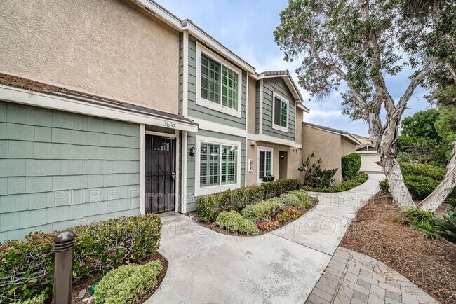 Building Photo - 3637 Caminito Carmel Landing