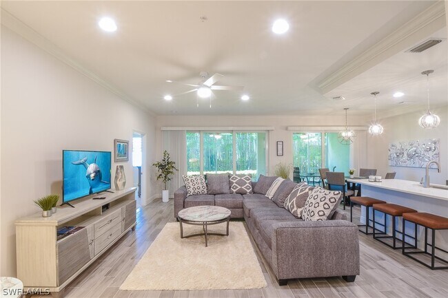 Building Photo - 6940 Avalon Cir