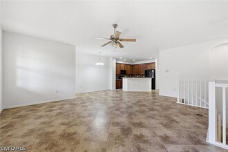 Building Photo - 9037 Alturas St