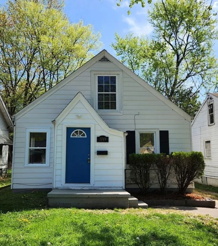 Photo - 3719 Kahlert Ave