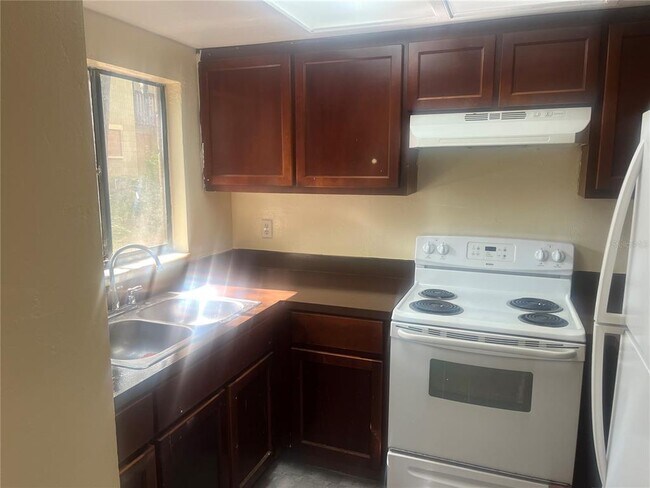 Foto del edificio - 513 SW 68th Terrace