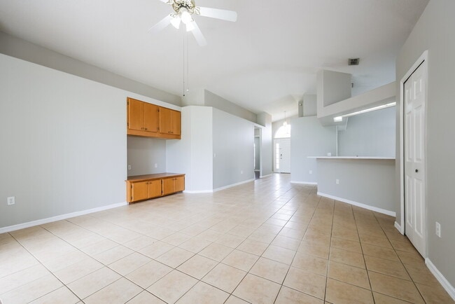 Building Photo - 16410 Coopers Hawk Ave