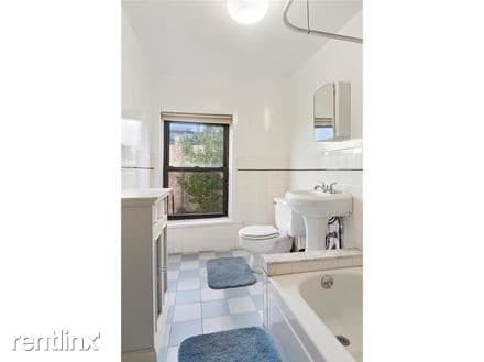 Building Photo - 3 br, 1 bath  - 2147 45th Ave