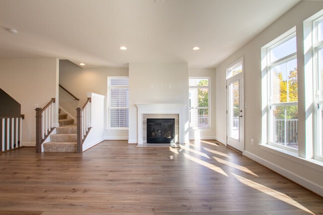Building Photo - 5205 Ridgeview Retreat Dr