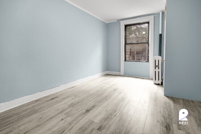 Foto del edificio - 974 Anderson Ave