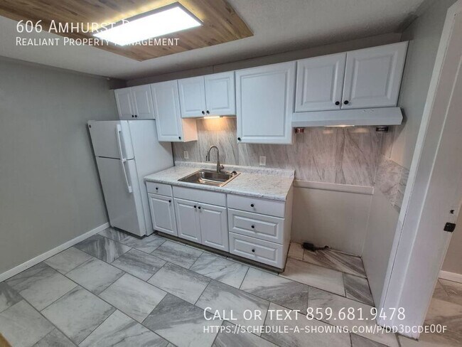 Foto del edificio - 606 Amhurst Dr