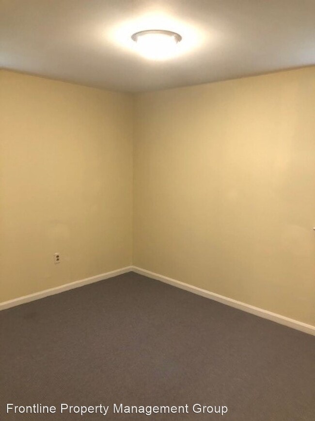 Building Photo - 3 br, 1 bath House - 10 Gail Rd