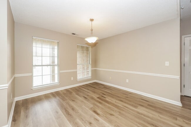 Foto del edificio - 171 Bill Stewart Blvd