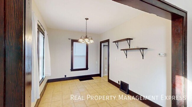 Foto del edificio - 3 Bedroom 1 Bathroom Home For Rent In Sioux Falls