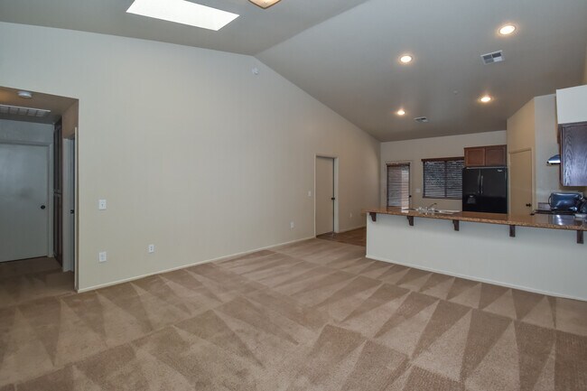 Building Photo - 3093 S Todd Ave